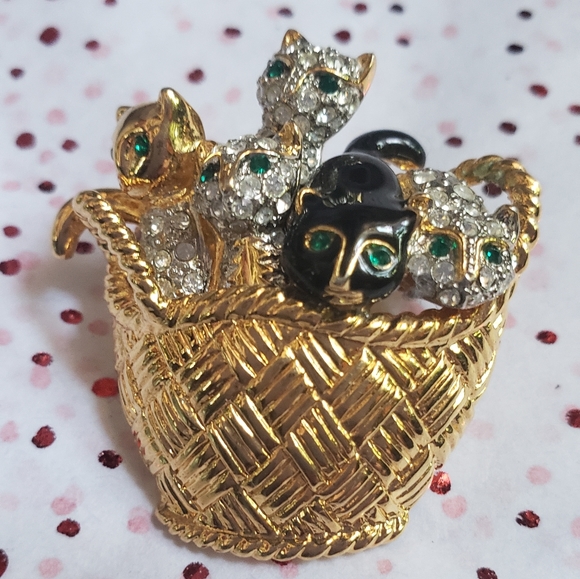 Vintage Carolee “Cats in the Basket” Enamel Jeweled Brooch Kittens pin - Picture 1 of 4